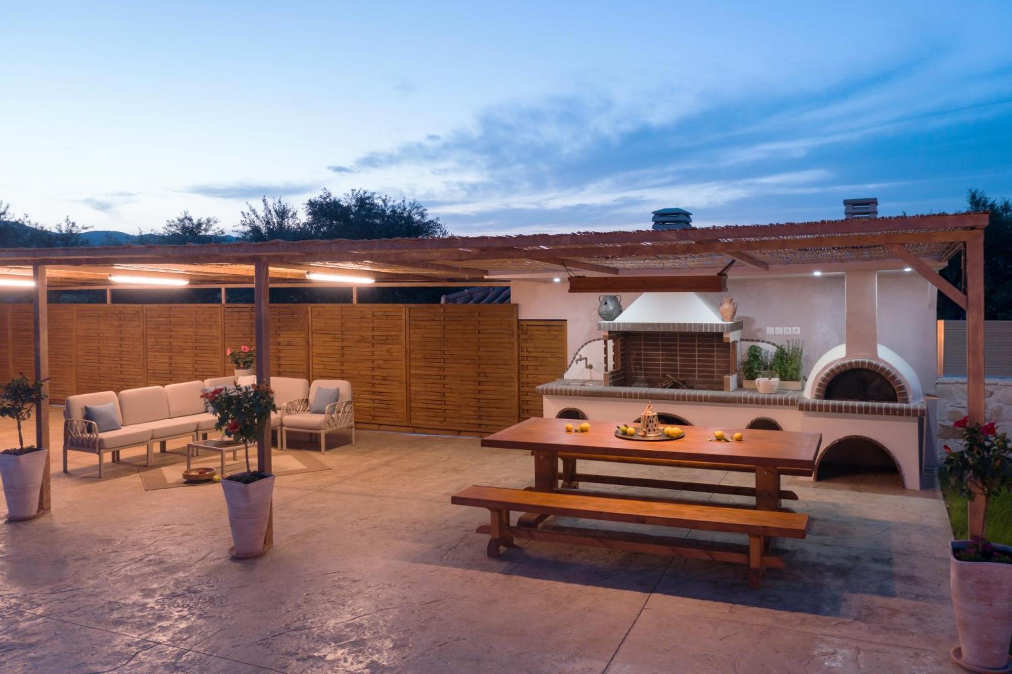 Dandelion Stone House Villa